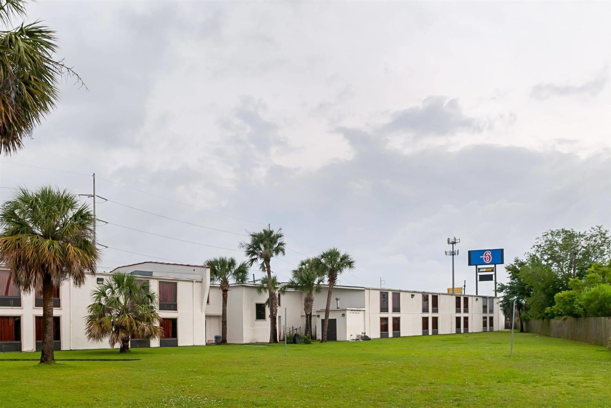 Motel 6-New Orleans, La - Near Downtown Zewnętrze zdjęcie